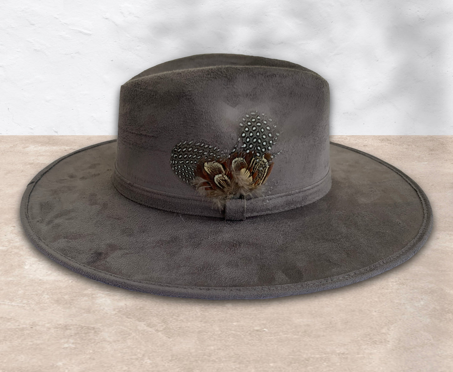 Sombrero Indy con Plumas